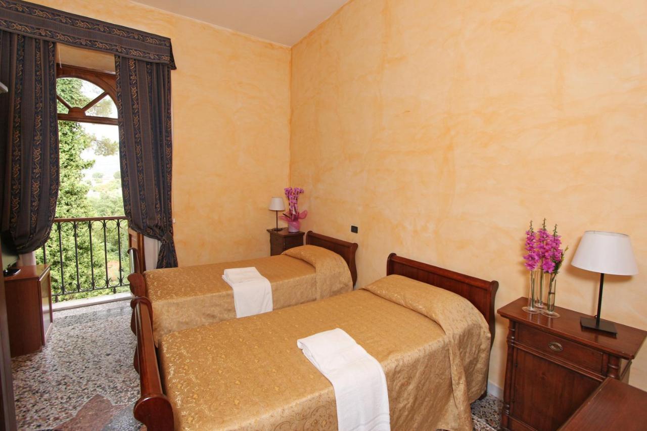 Villa Kappa Tivoli Room photo